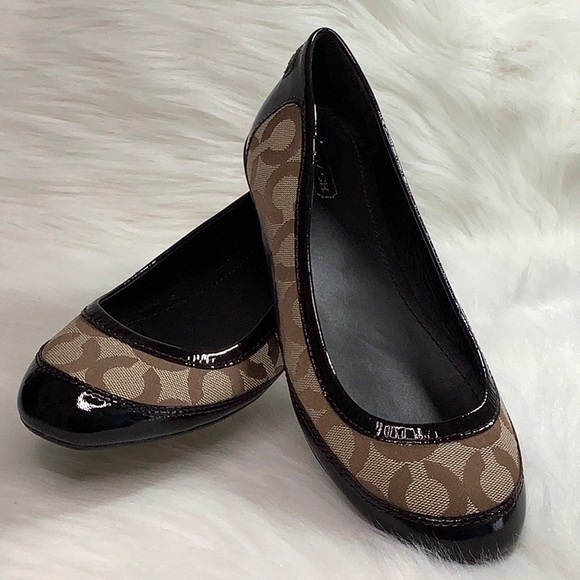 LIKE NEW COACH "True" Brown Signature and Patent Leather Ballet Flats - Picture 15 of 15
